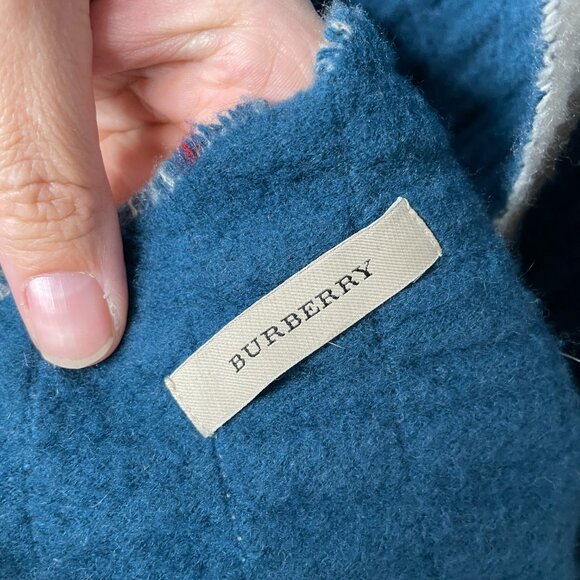 Burberry Check Cashmere Scarf - Picture 5 of 5